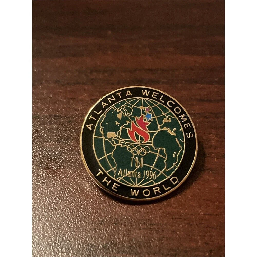 Vintage 1996 Atlanta Olympics “Atlanta Welcomes The World” Lapel Hat Pin